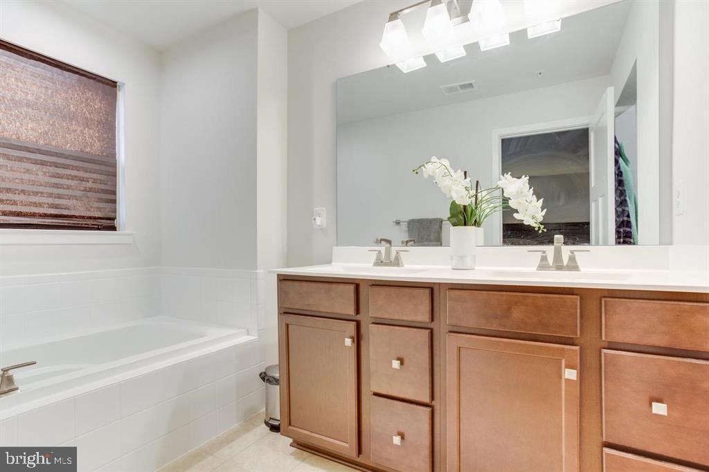 10520 Norbourne Farm Road Upper Marlboro, MD 20772 - Photo 6 of 38