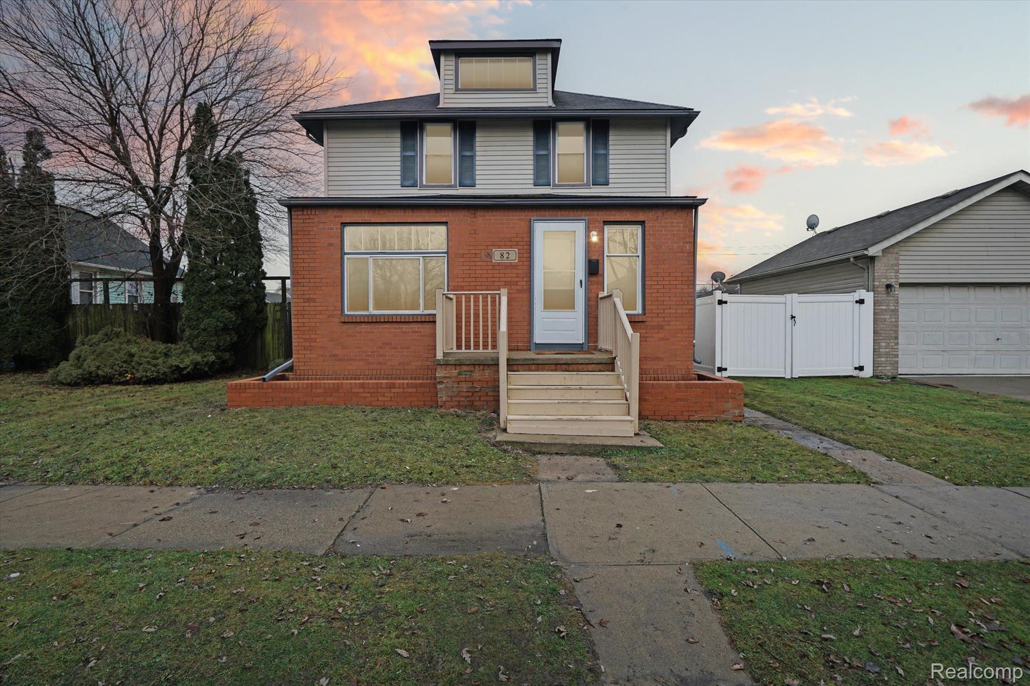 82 Leroy Street River Rouge, MI 48218 - Photo 1 of 15 Gallery Image 1