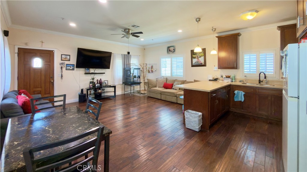 13222 Pinney Street Pacoima, CA 91331 - Photo 7 of 23