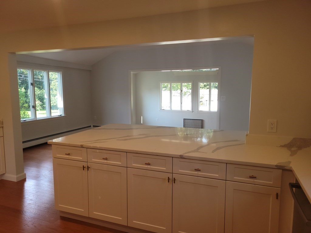 16 Stoneybrook Road Methuen, MA 01844 - Photo 7 of 31 Gallery Image 7