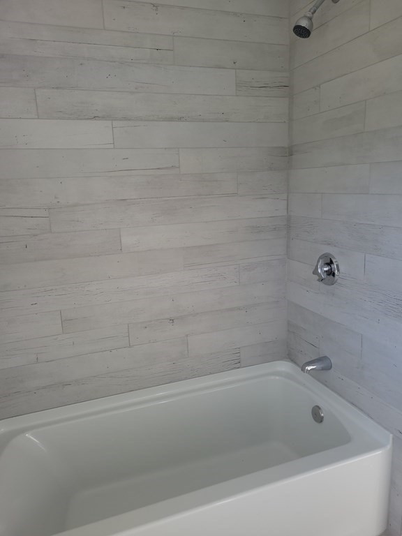 16 Stoneybrook Road Methuen, MA 01844 - Photo 10 of 31 Gallery Image 10