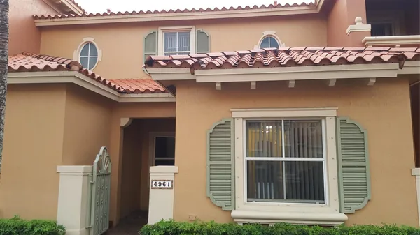 $2,800 | 4961 Windward Way, Dania Beach, FL 33312