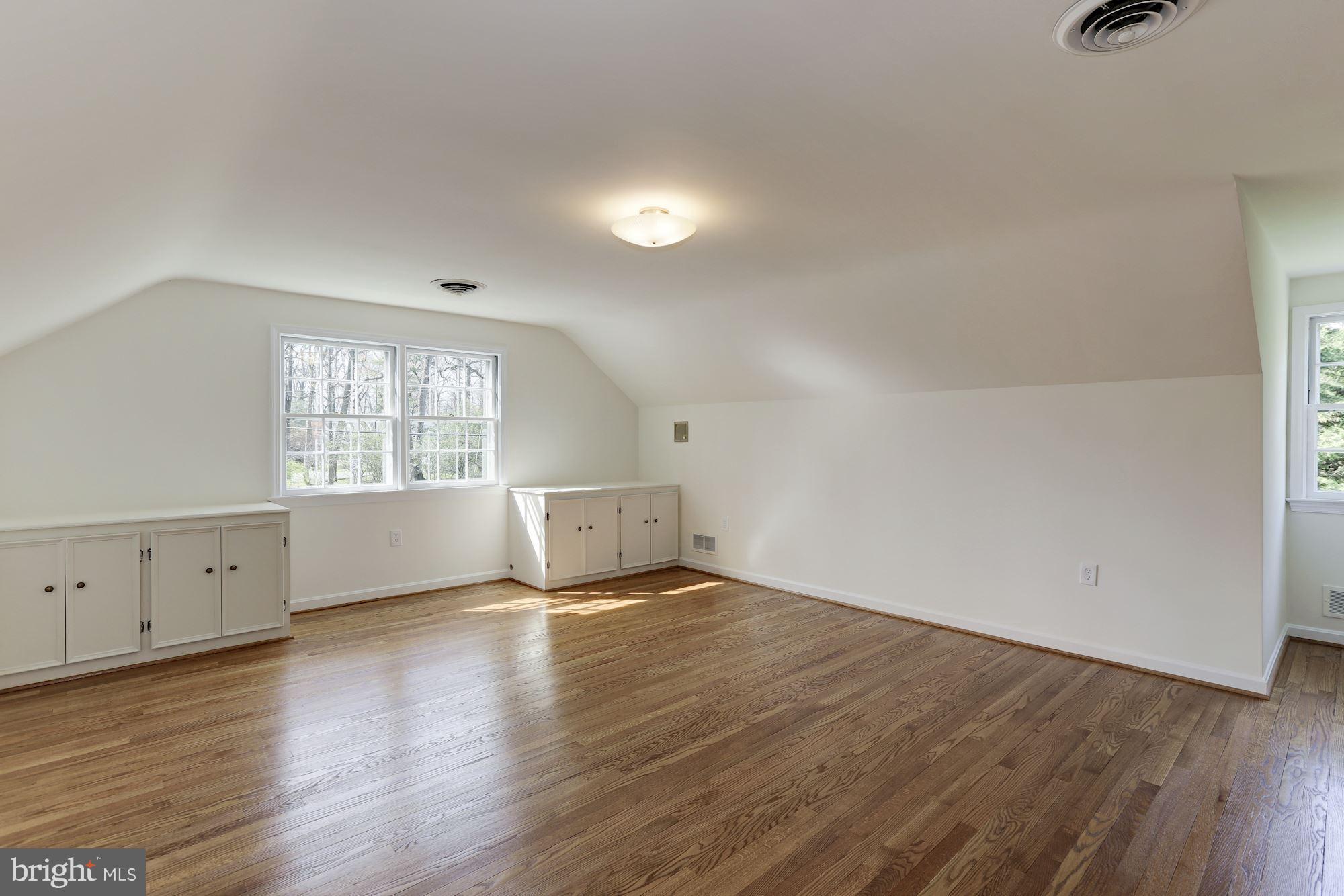 9301 Burning Tree Road Bethesda, MD 20817 - Photo 21 of 30 Huge Upper Level 5th Bedroom