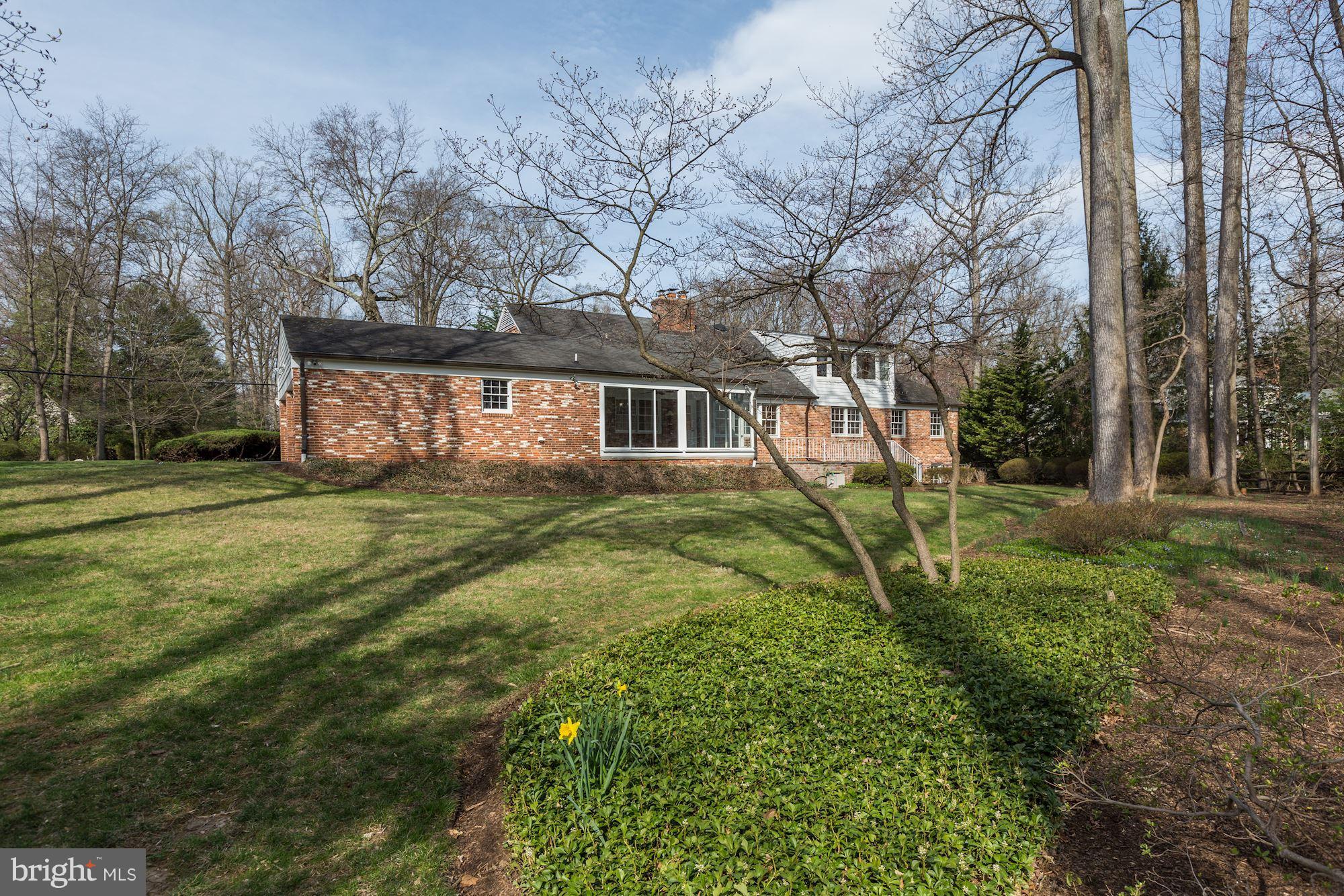 9301 Burning Tree Road Bethesda, MD 20817 - Photo 29 of 30 Exterior (Rear)