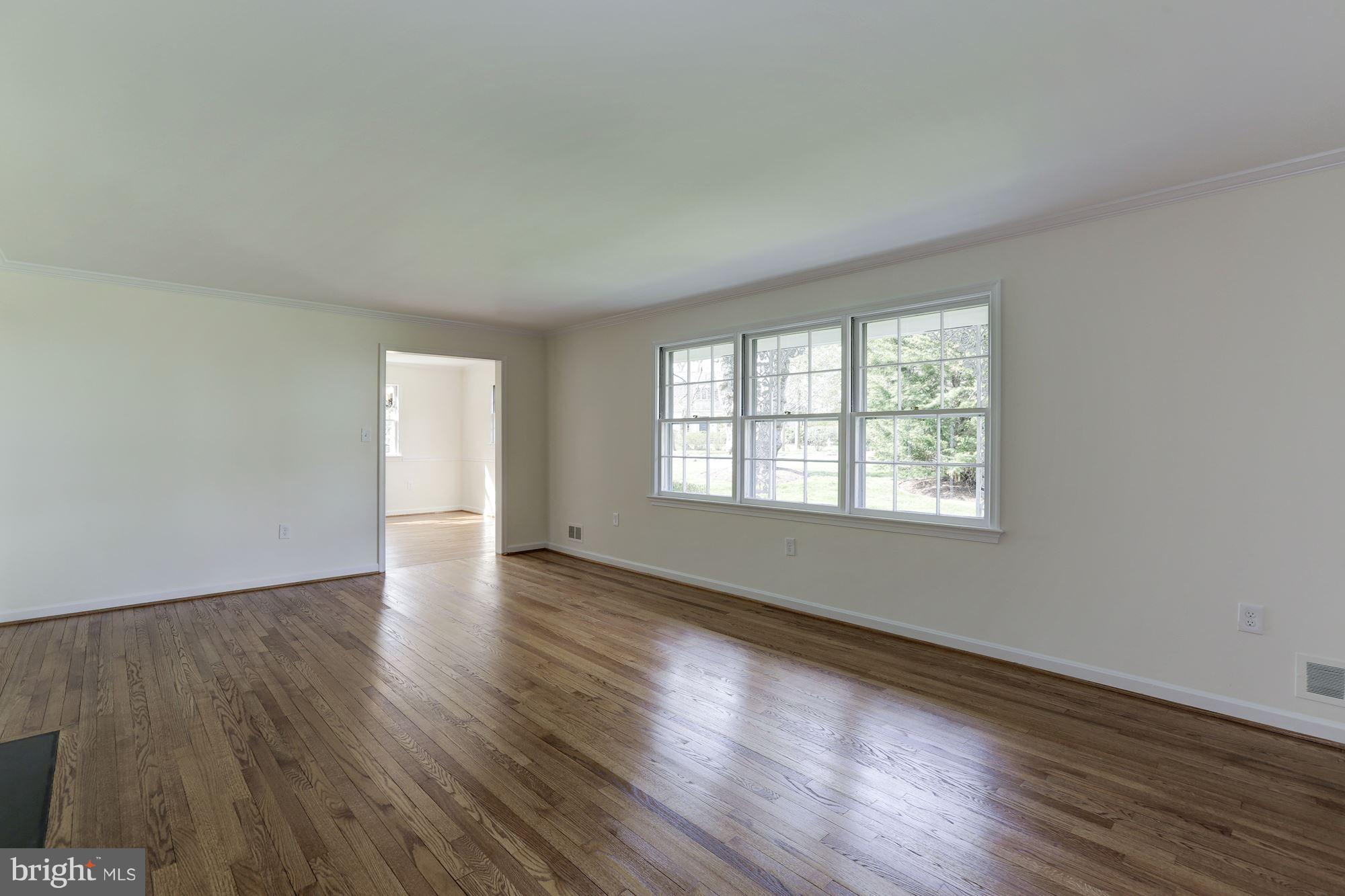 9301 Burning Tree Road Bethesda, MD 20817 - Photo 4 of 30 Living Room