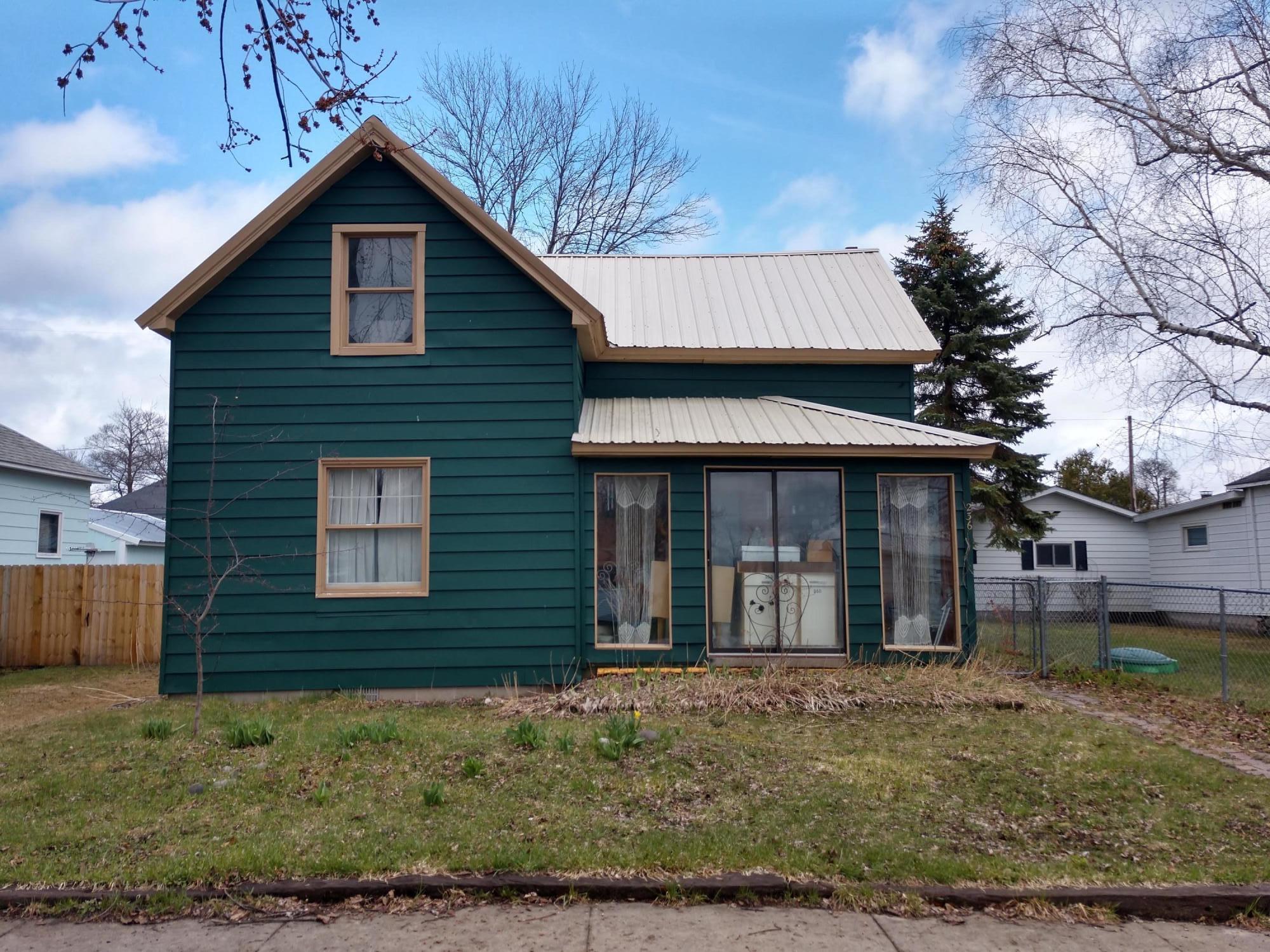 236 North Ball Street Cheboygan, MI 49721 - Photo 1 of 16 Gallery Image 1