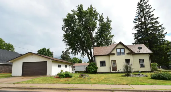$289,900 | 501 1st Avenue Southeast, Pine Island, MN 55963