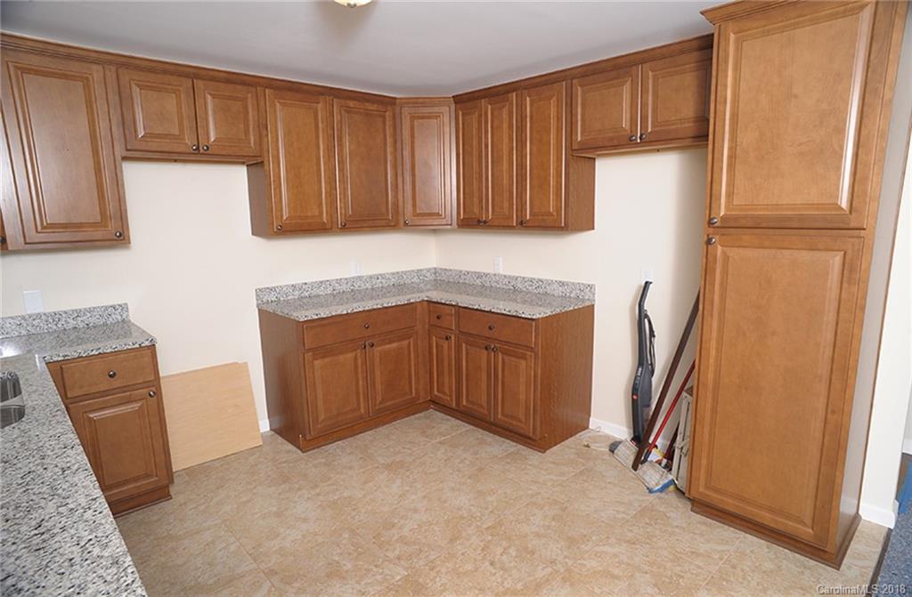 1655 Bringle Ferry Road Salisbury, NC 28146 - Photo 4 of 18 Gallery Image 4