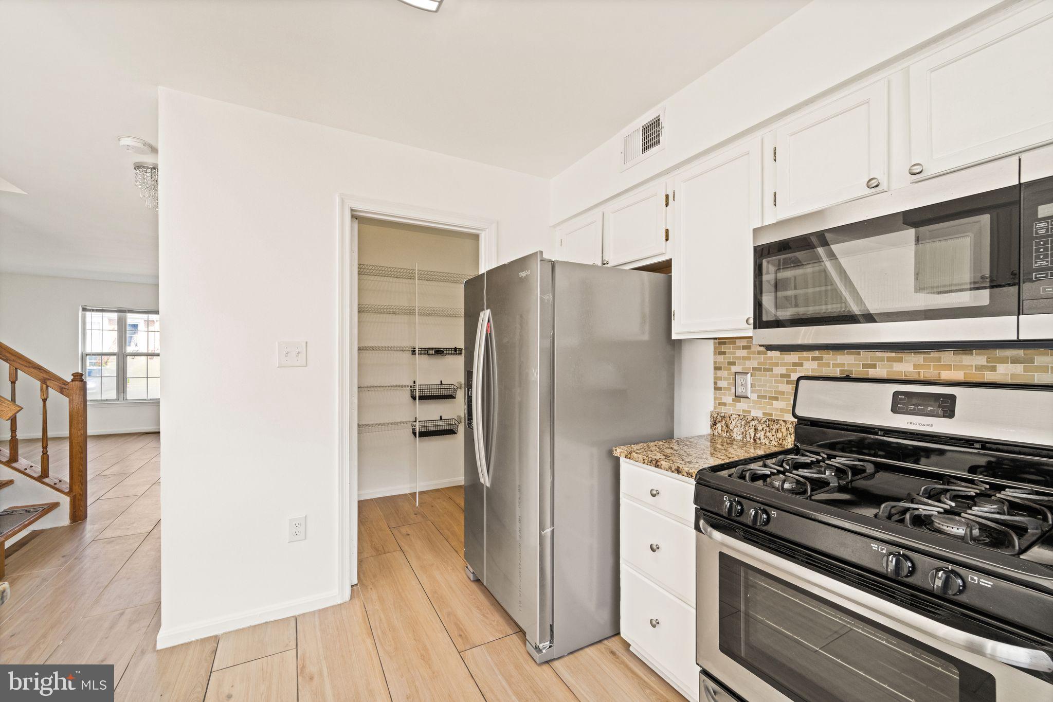 2004 Bowline Loop Woodbridge, VA 22192 - Photo 14 of 44