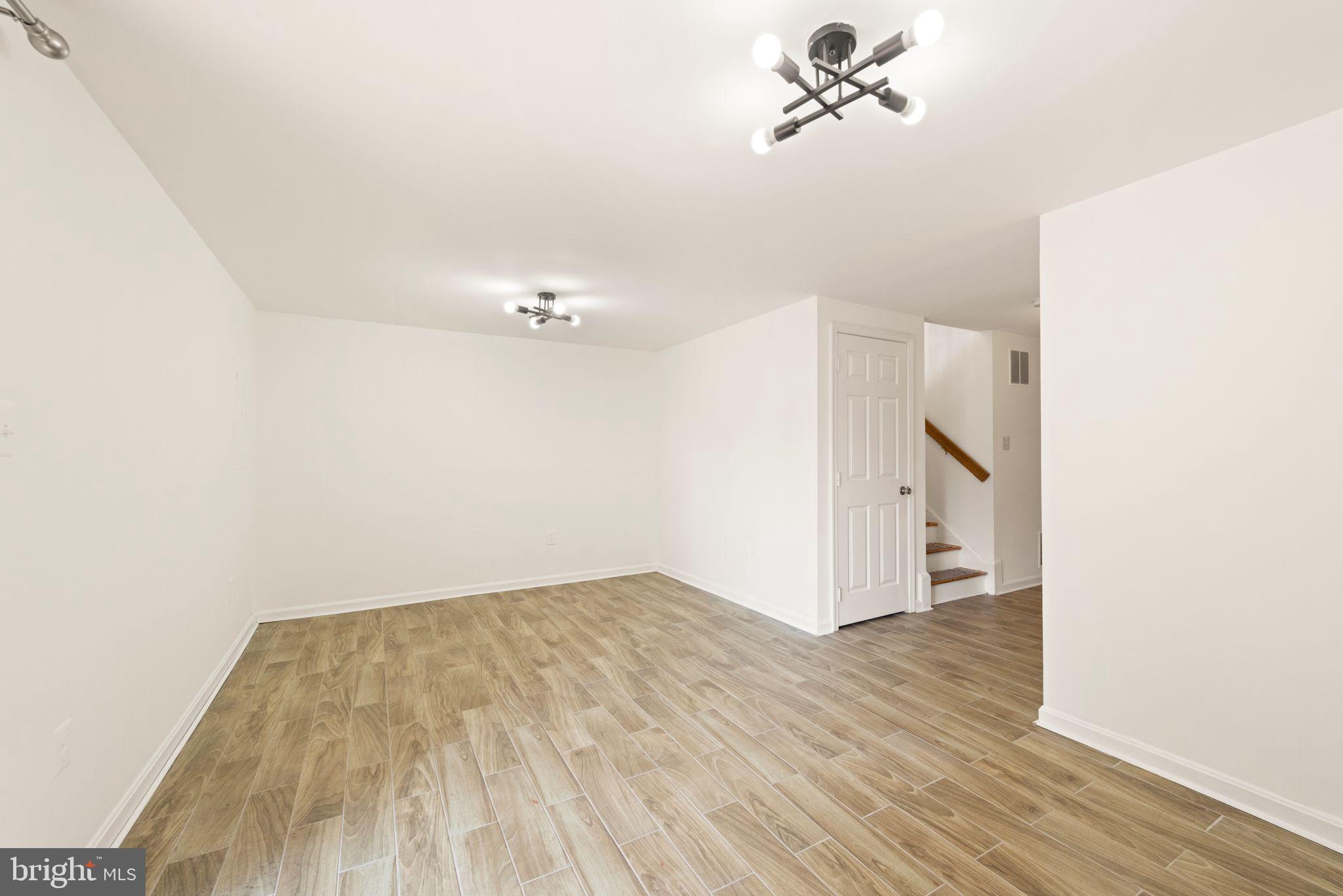 2004 Bowline Loop Woodbridge, VA 22192 - Photo 36 of 44