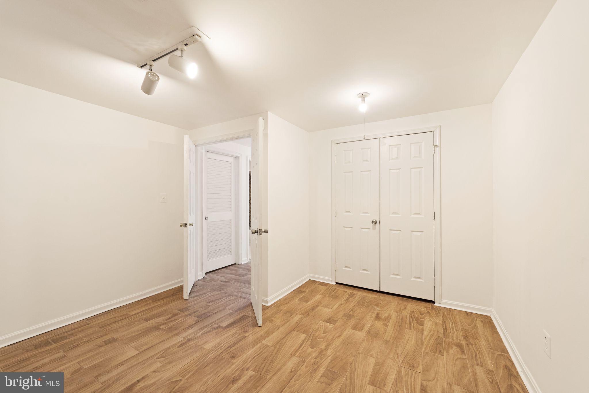 2004 Bowline Loop Woodbridge, VA 22192 - Photo 39 of 44