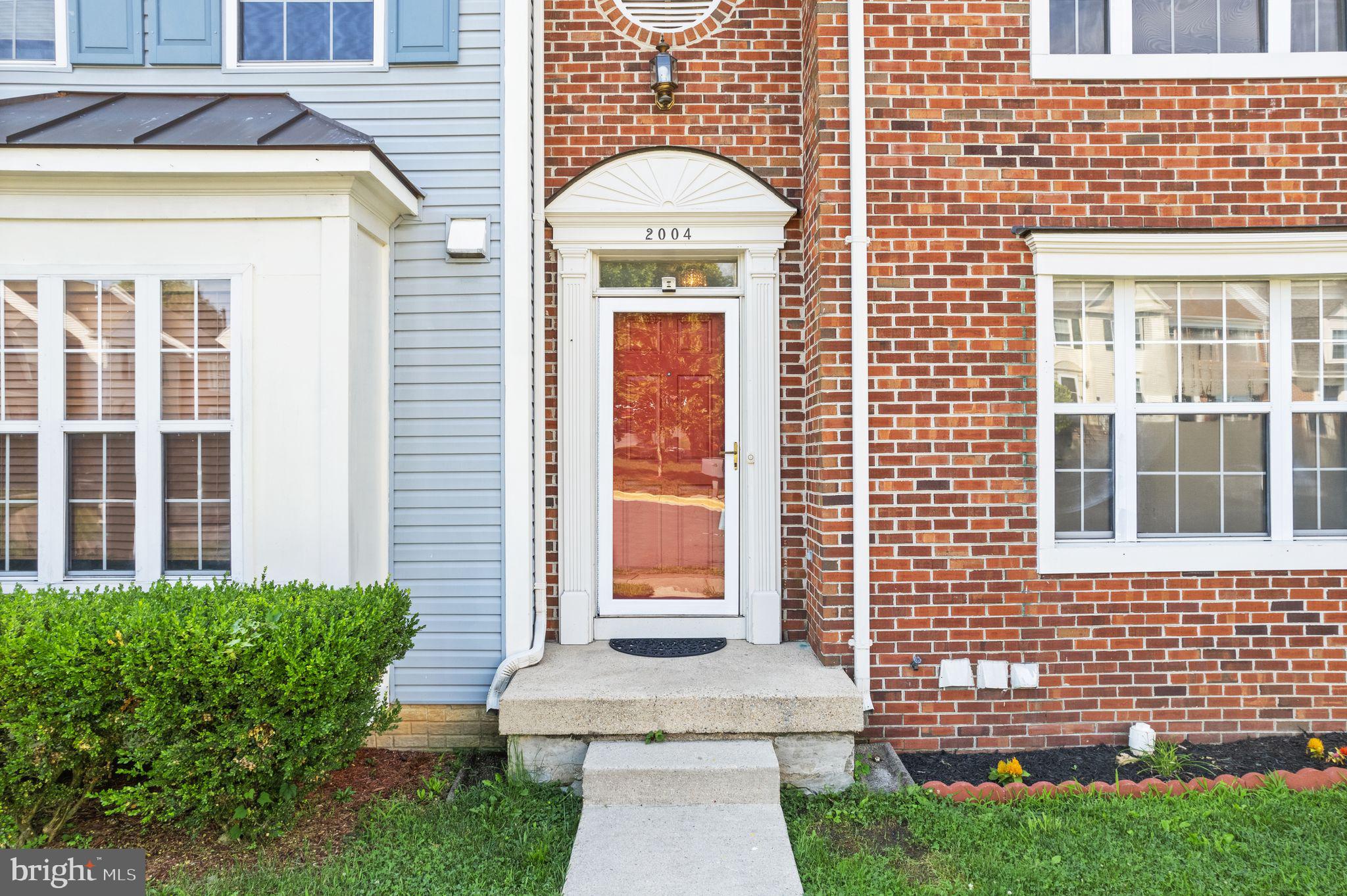 2004 Bowline Loop Woodbridge, VA 22192 - Photo 5 of 44