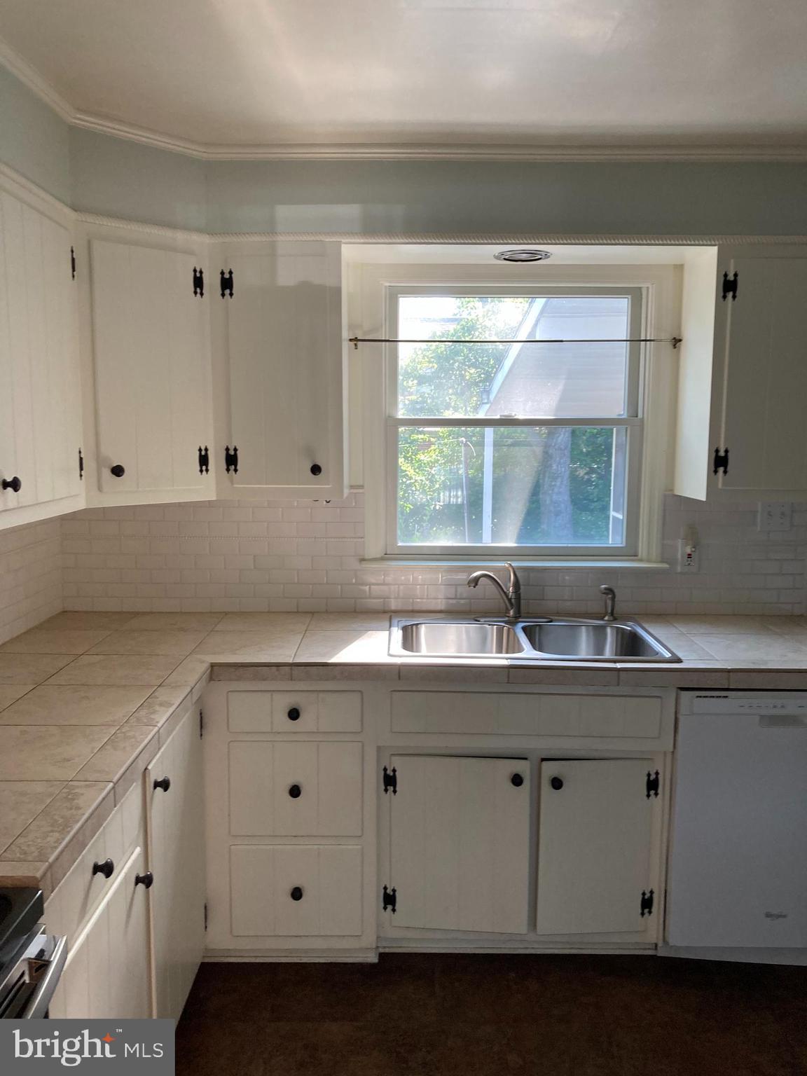 2202 Beaumont Road Wilmington, DE 19803 - Photo 8 of 16 Gallery Image 8