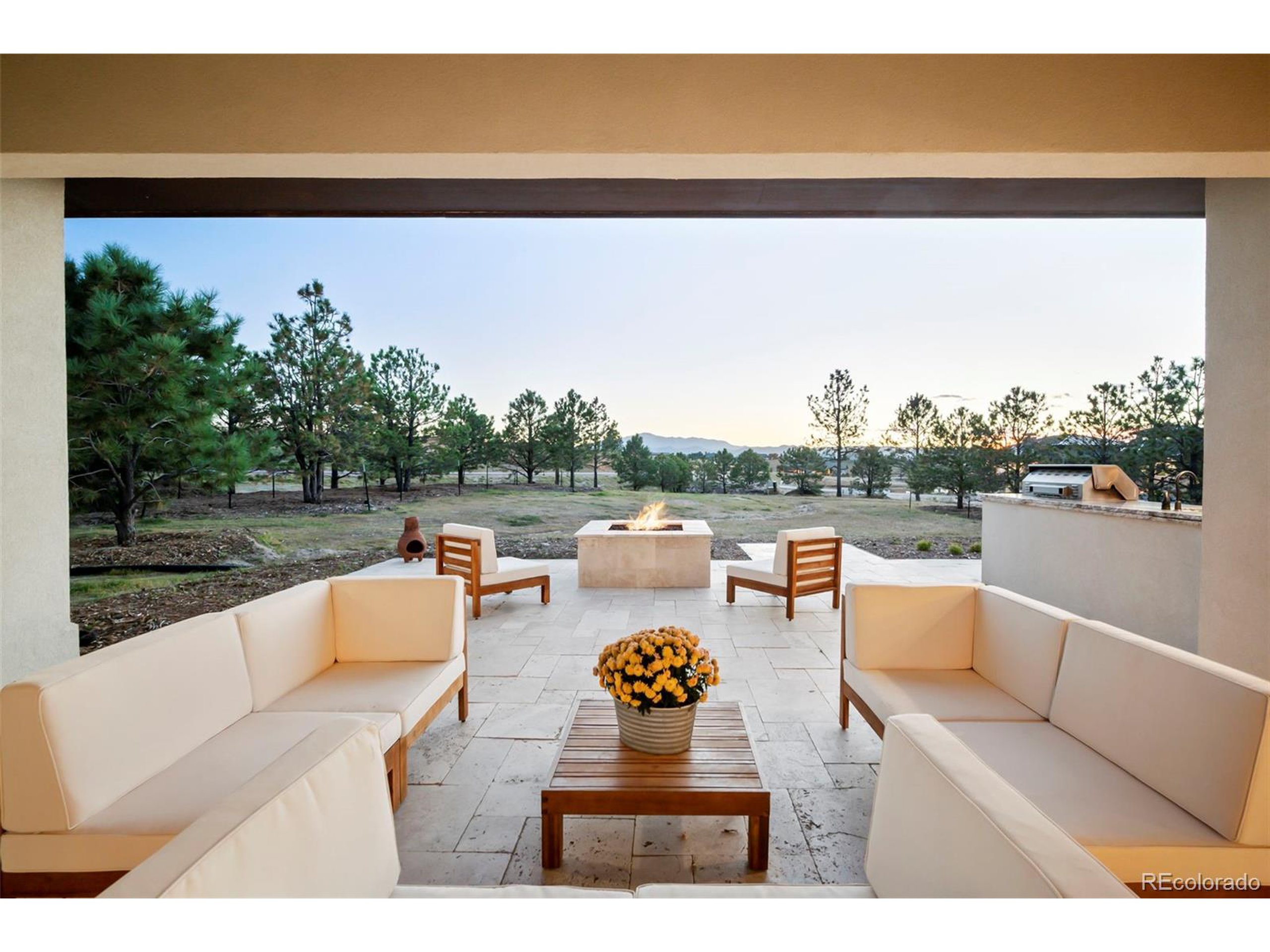 4694 Settlers Ridge Road Colorado Springs, CO 80908 - Photo 33 of 43 a view of sitting area with seating area