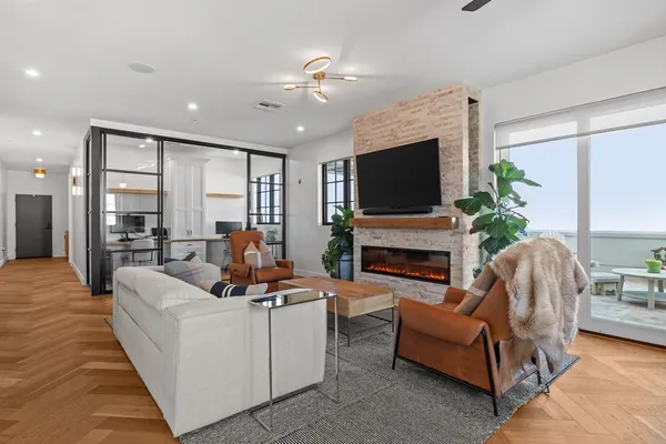 $1,499,995 | 230 Dwyer Avenue, Unit 705, San Antonio, TX 78204