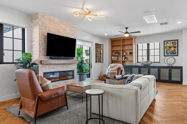 $1,499,995 | 230 Dwyer Avenue, Unit 705, San Antonio, TX 78204