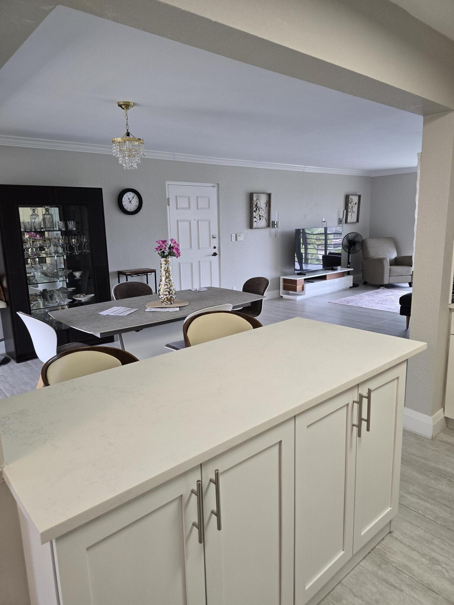 7580 Regency Lake Drive, Unit 402 Boca Raton, FL 33433 - Photo 3 of 28 1000056620
