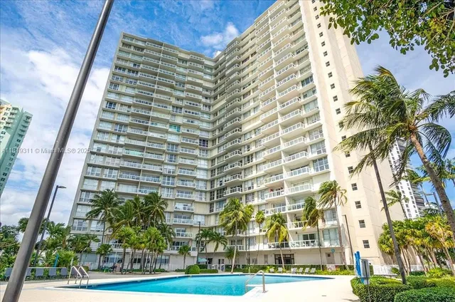 $6,600 | 2451 Brickell Avenue, Unit 14D, Miami, FL 33129