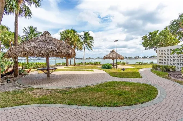 $6,600 | 2451 Brickell Avenue, Unit 14D, Miami, FL 33129