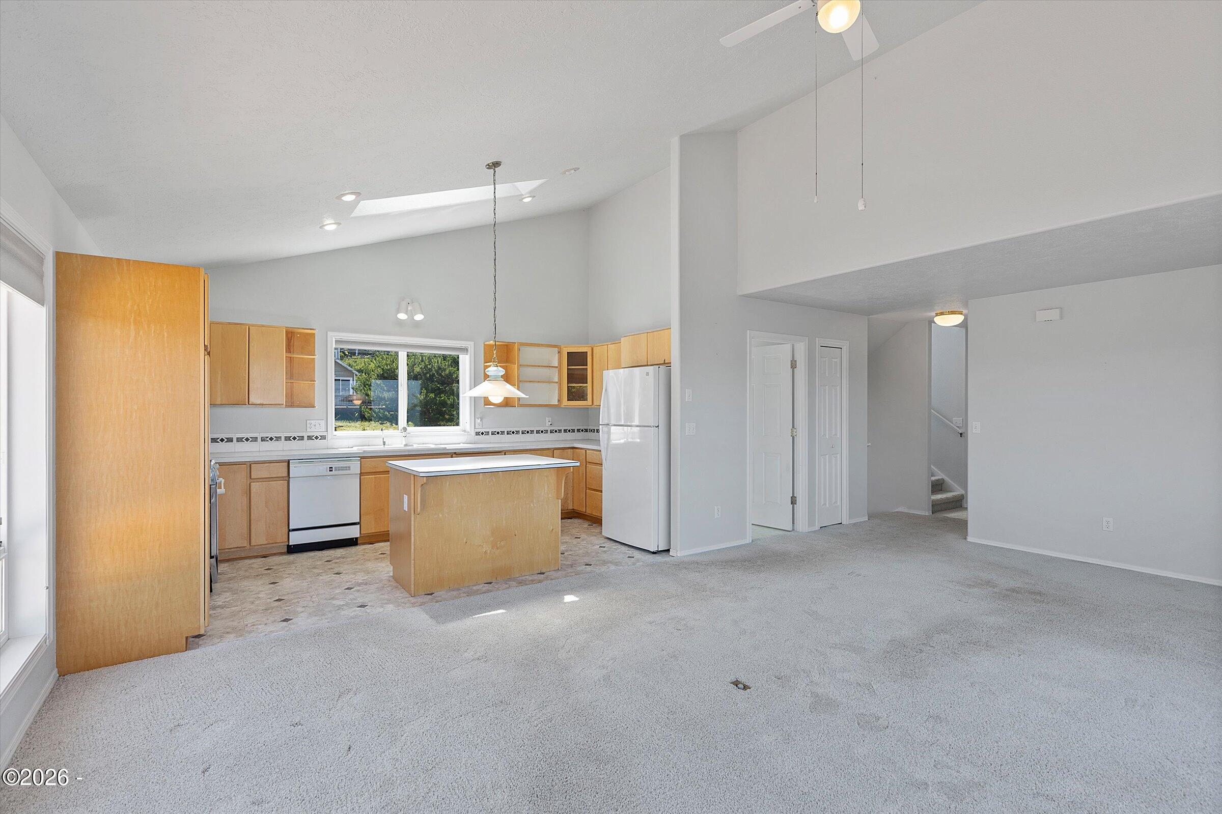 935 Southwest 7th Street Lincoln City, OR 97367 - Photo 11 of 50