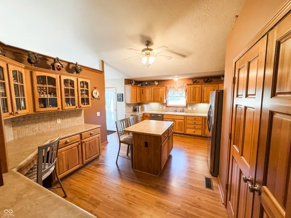 $390,000 | 11501 South Co Road 200 West, Muncie, IN 47302