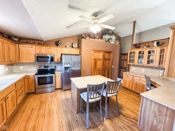 $390,000 | 11501 South Co Road 200 West, Muncie, IN 47302