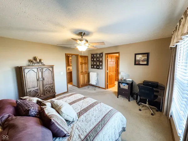 $390,000 | 11501 South Co Road 200 West, Muncie, IN 47302