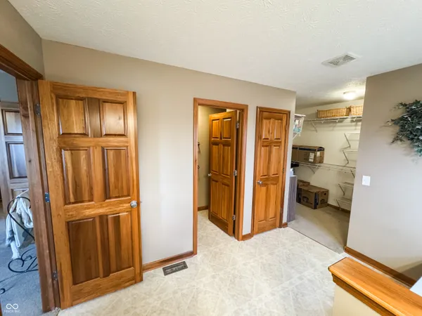 $390,000 | 11501 South Co Road 200 West, Muncie, IN 47302