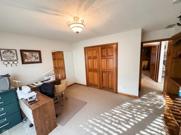 $390,000 | 11501 South Co Road 200 West, Muncie, IN 47302