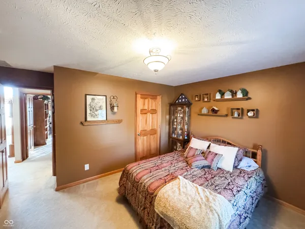 $390,000 | 11501 South Co Road 200 West, Muncie, IN 47302