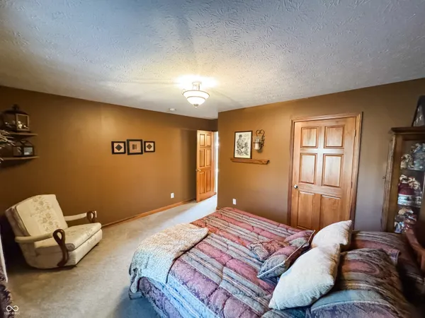 $390,000 | 11501 South Co Road 200 West, Muncie, IN 47302