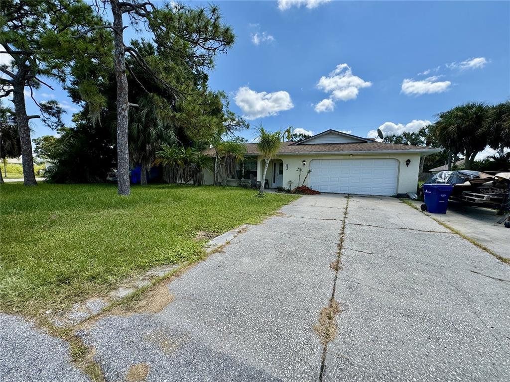 361 Porpoise Road Venice, FL 34293 - Photo 1 of 20