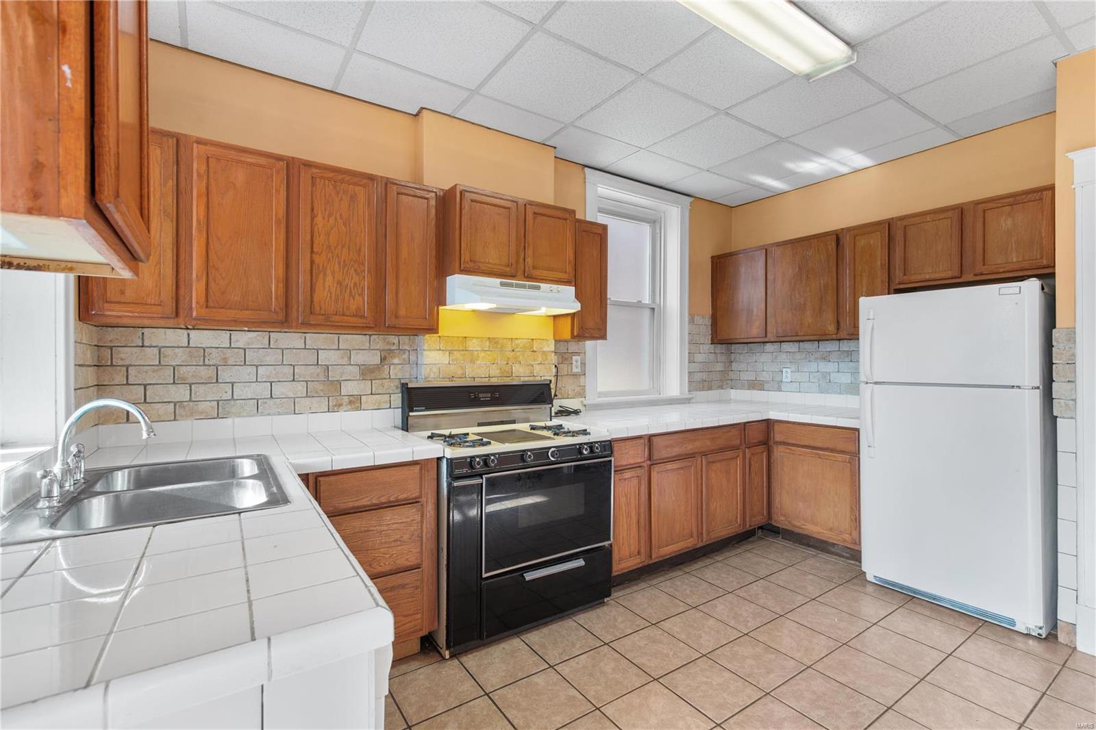 736 Dover Place St. Louis, MO 63111 - Photo 11 of 29