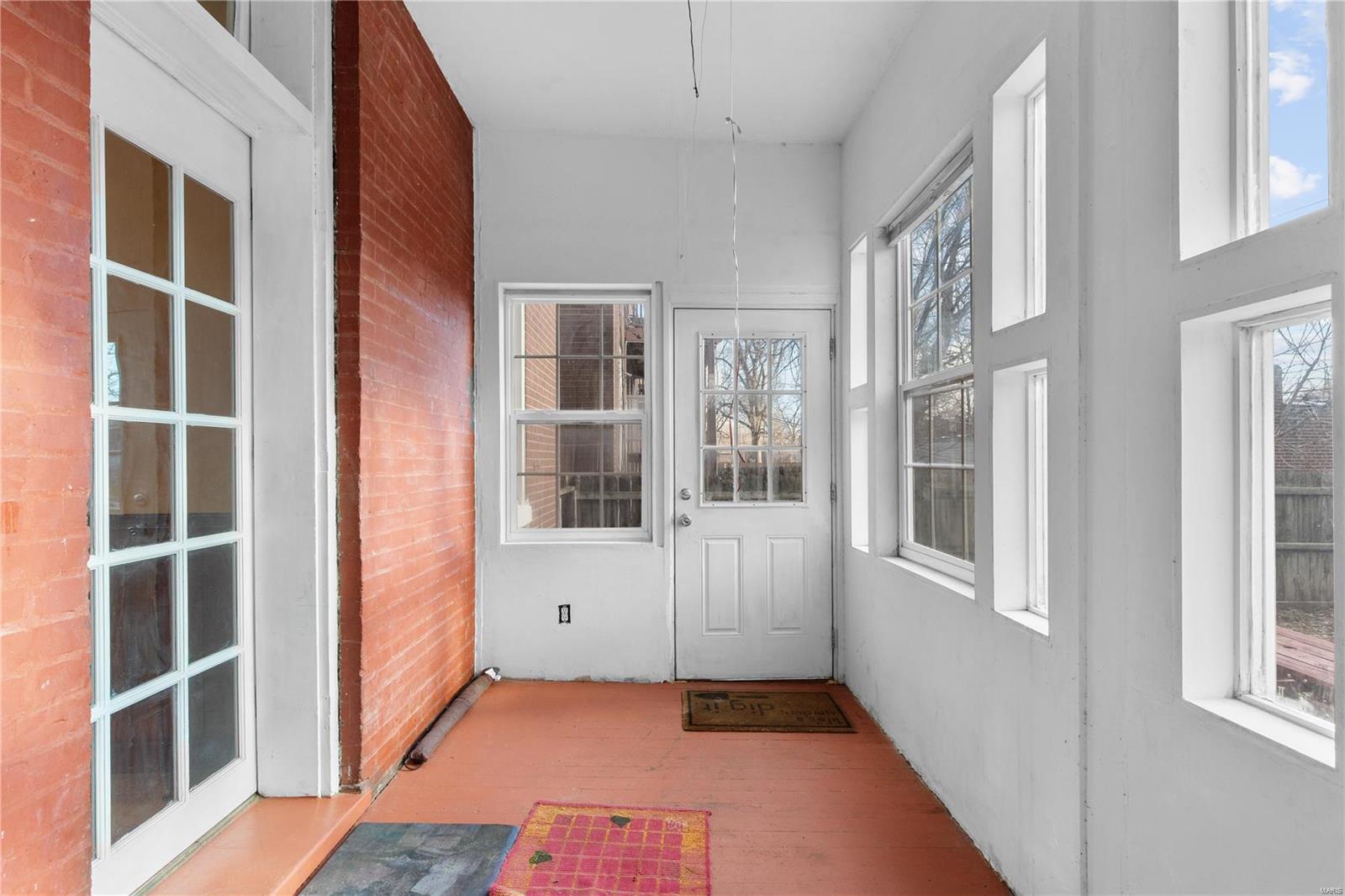 736 Dover Place St. Louis, MO 63111 - Photo 14 of 29
