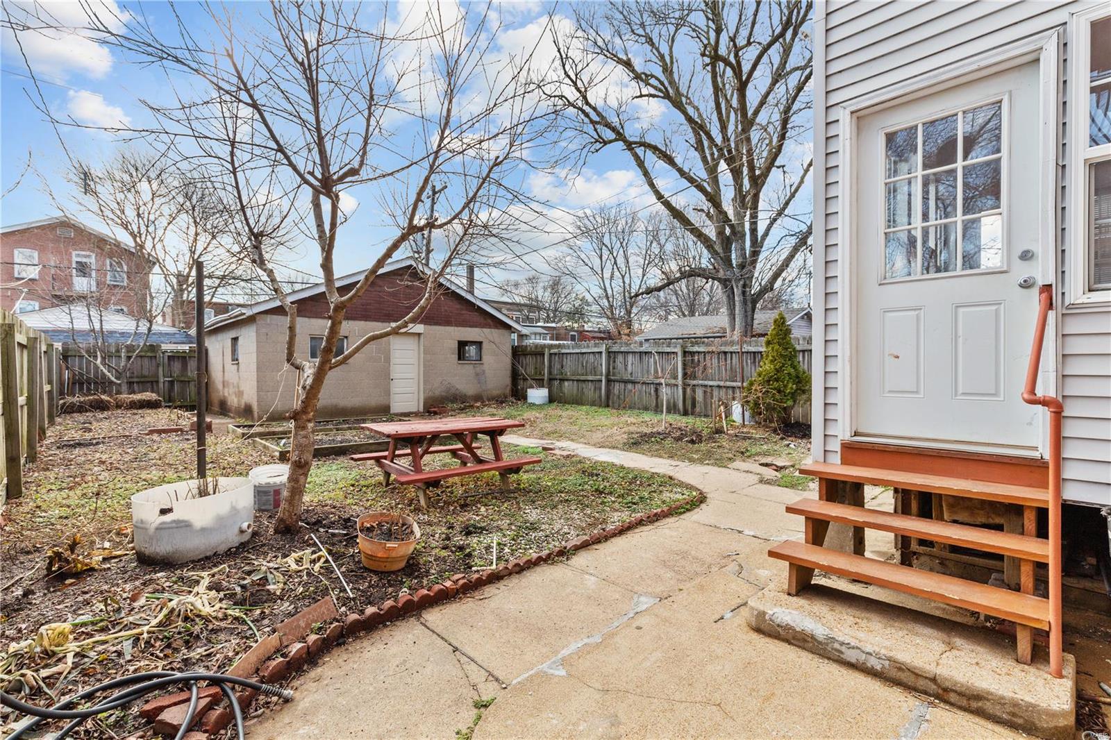 736 Dover Place St. Louis, MO 63111 - Photo 15 of 29