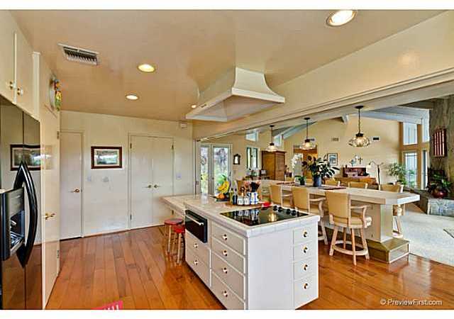 530 Georgine Road Fallbrook, CA 92028 - Photo 13 of 25 Double doors to the home office are in the background.