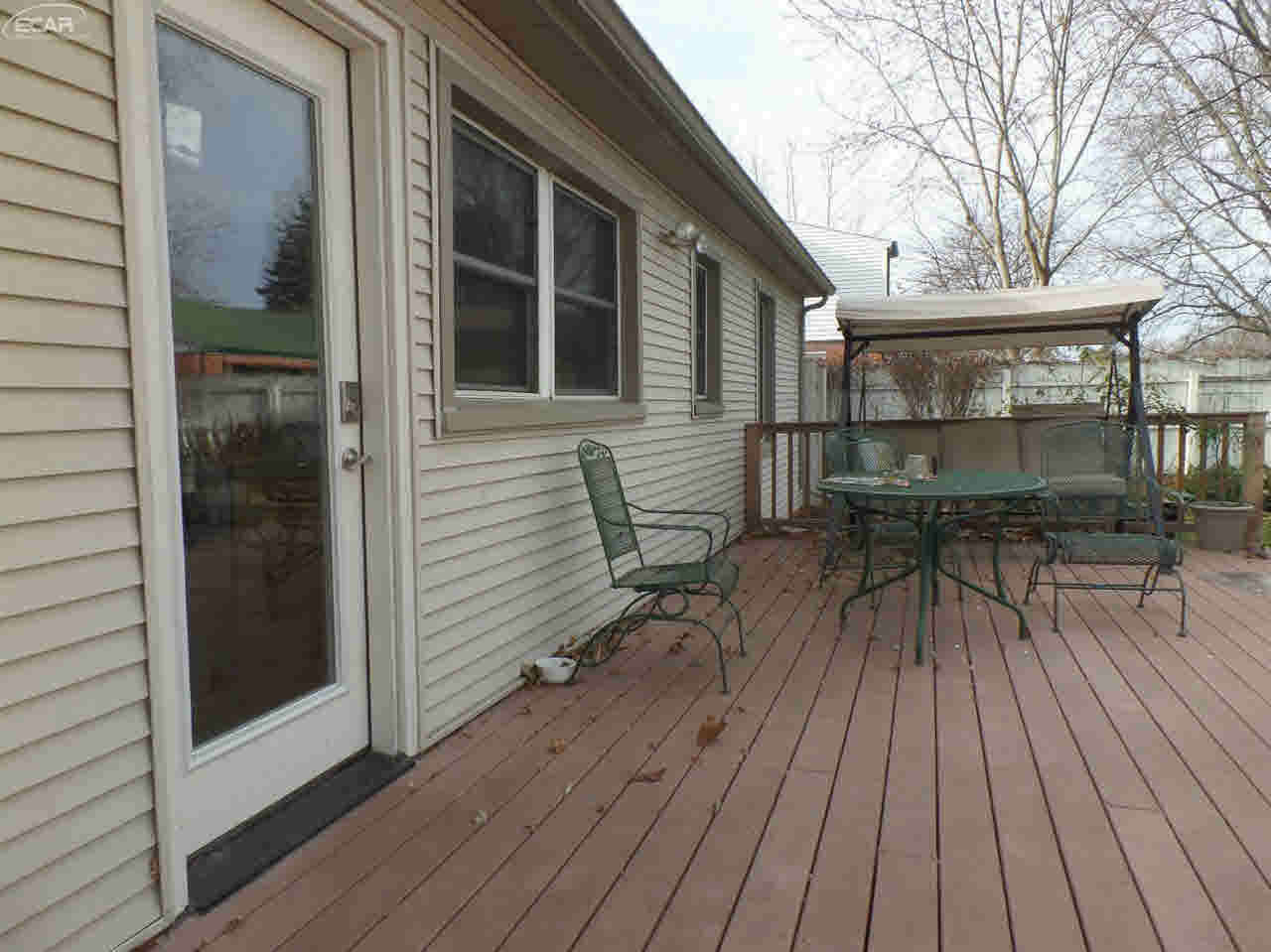 908 West Silver Lake Road Fenton, MI 48430 - Photo 5 of 30 Gallery Image 5