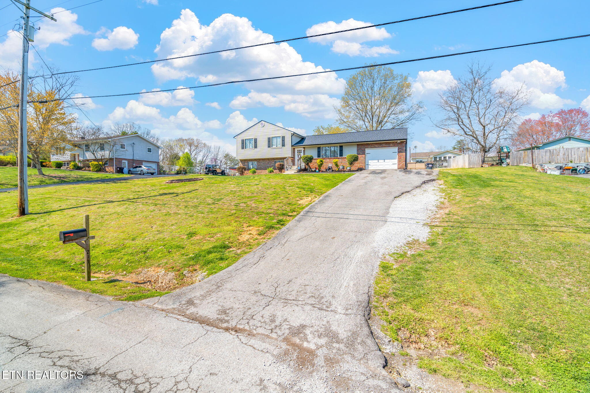 211 Orchard Road Kingston, TN 37763 - Photo 4 of 48 4-web-or-mls-211 Orchard Road-5