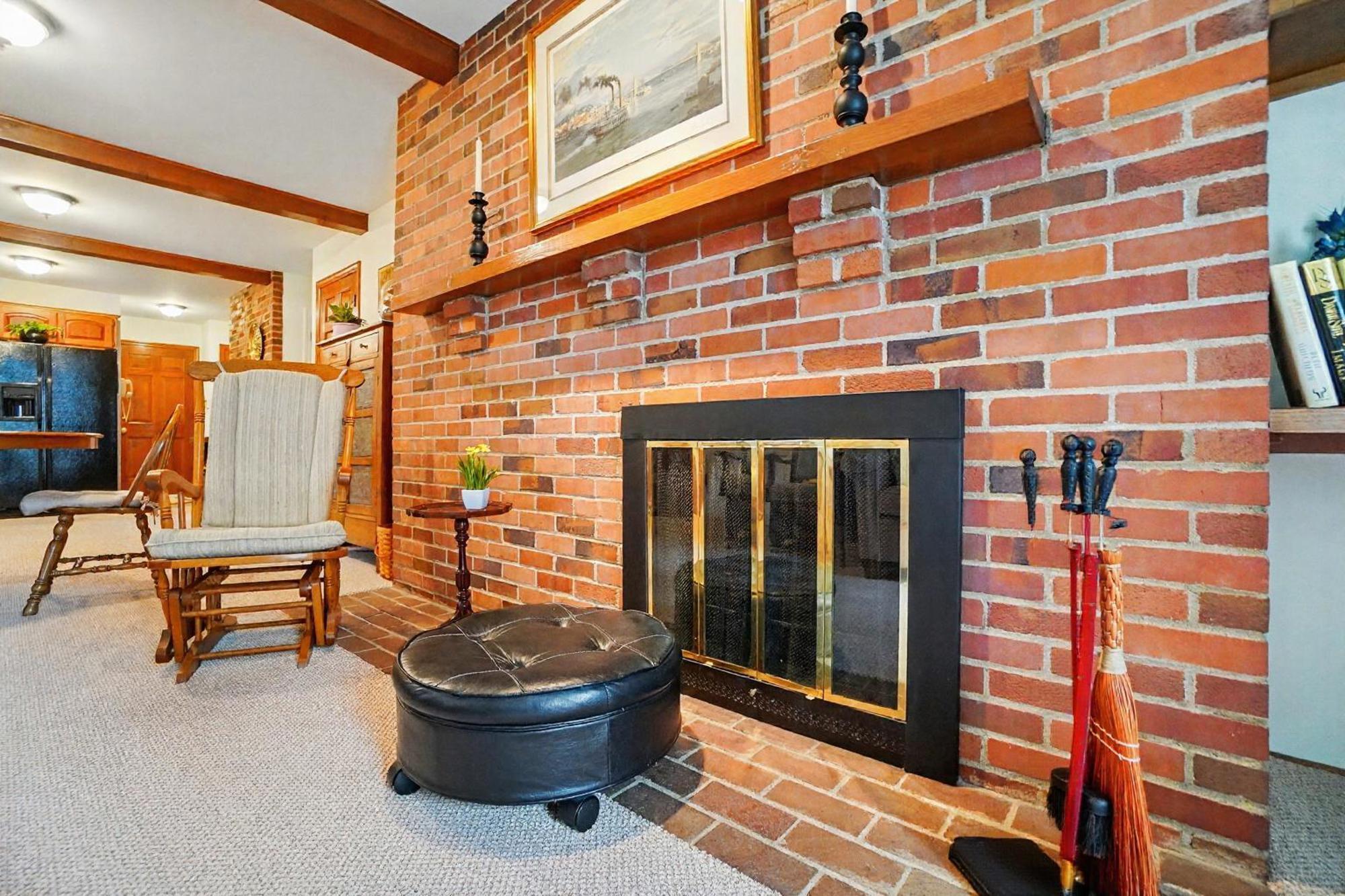 4295 Stratton Road Columbus, OH 43220 - Photo 13 of 60 013