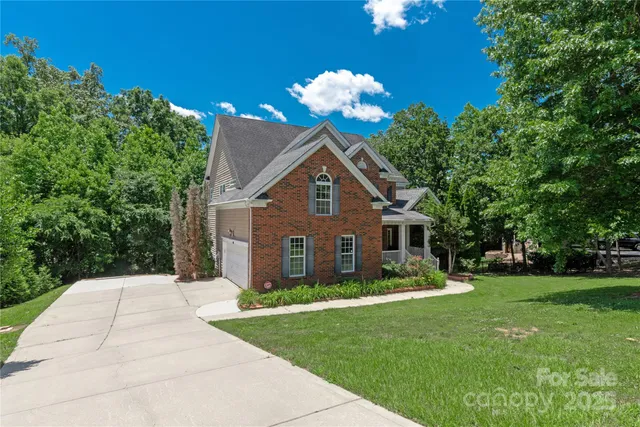 $809,000 | 8914 Landsdowne Avenue, Harrisburg, NC 28075