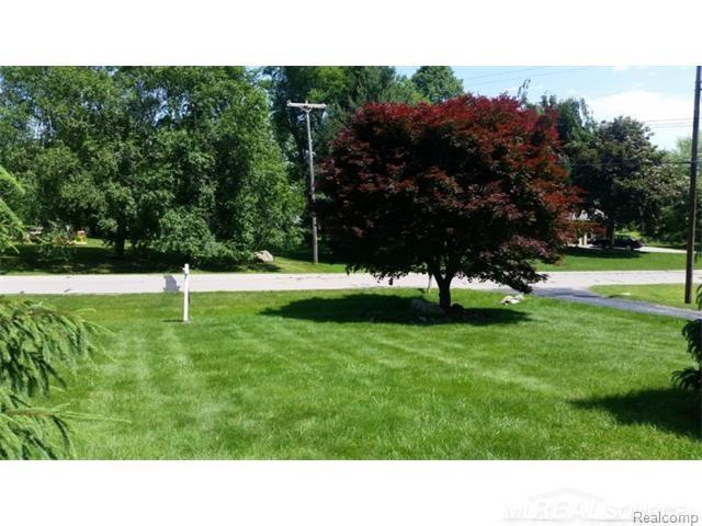2551 Roseview Drive Rochester Hills, MI 48306 - Photo 7 of 39