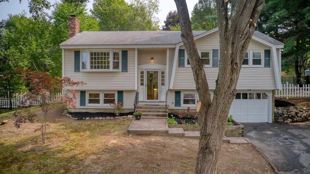 7 Olde Berry Road Andover, MA 01810 - Photo 1 of 37 Gallery Image 1