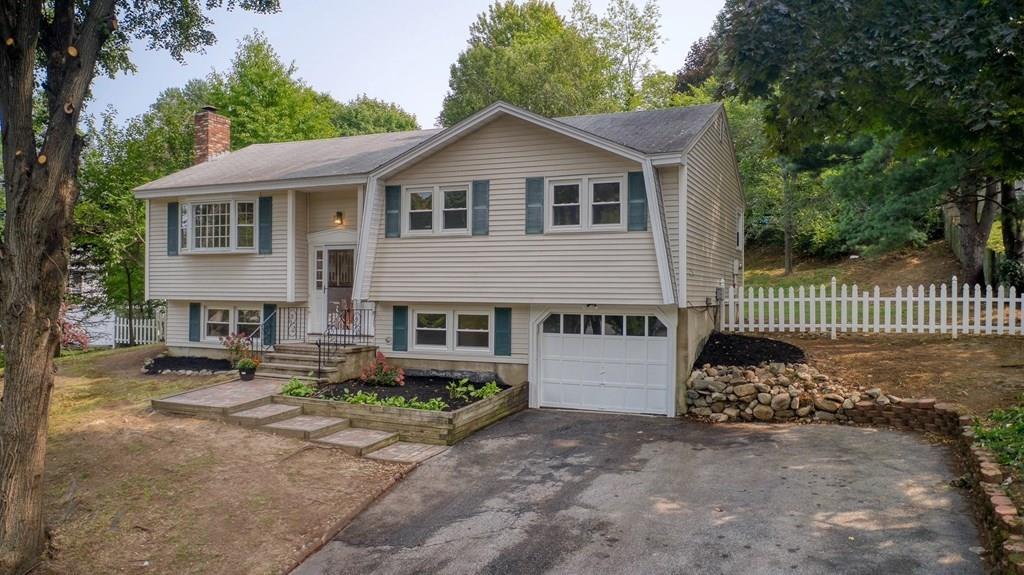 7 Olde Berry Road Andover, MA 01810 - Photo 3 of 37 Gallery Image 3
