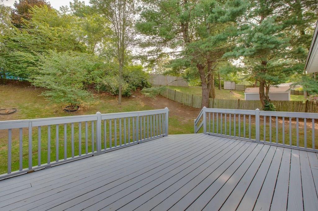 7 Olde Berry Road Andover, MA 01810 - Photo 6 of 37 Gallery Image 6