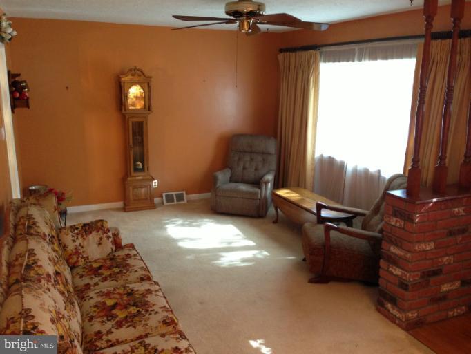 20 Cedarmere Road Owings Mills, MD 21117 - Photo 20 of 29 Living Room