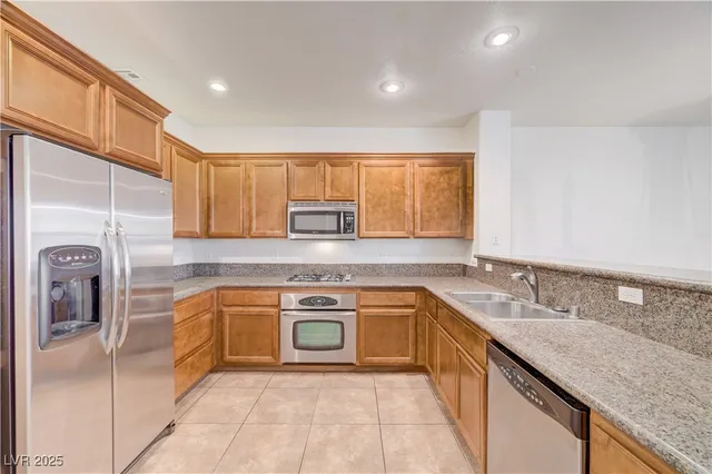 $400,000 | 11428 Belmont Lake Drive, Unit 102, Las Vegas, NV 89135