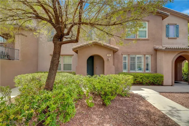 $400,000 | 11428 Belmont Lake Drive, Unit 102, Las Vegas, NV 89135