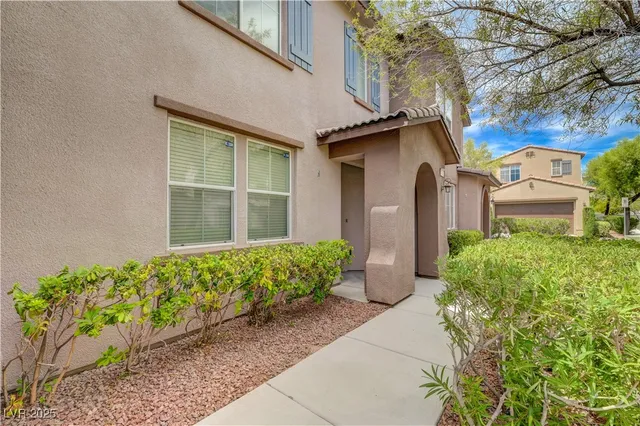 $400,000 | 11428 Belmont Lake Drive, Unit 102, Las Vegas, NV 89135