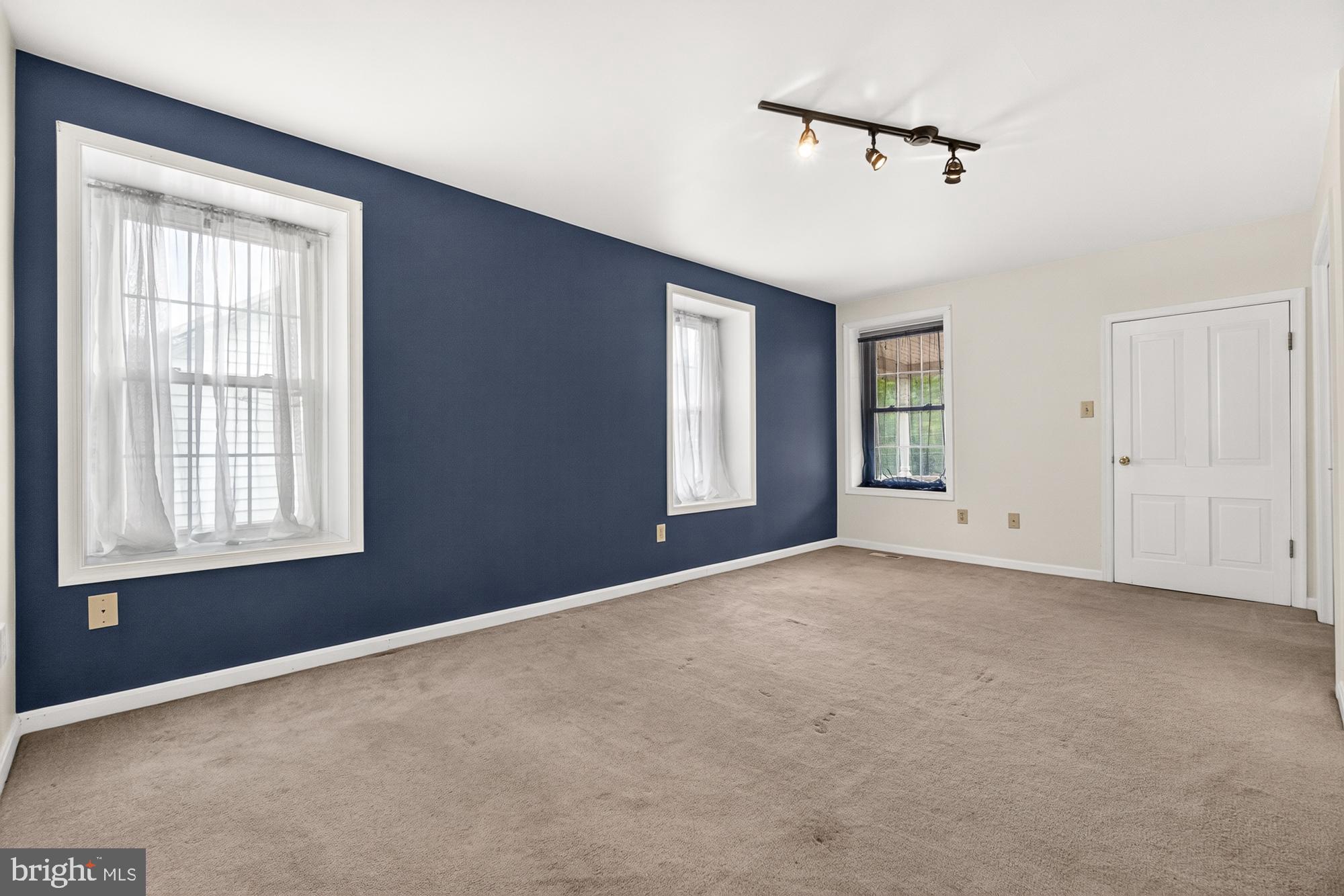 18854 Sandy Hook Road Knoxville, MD 21758 - Photo 23 of 59 Primary bedroom
