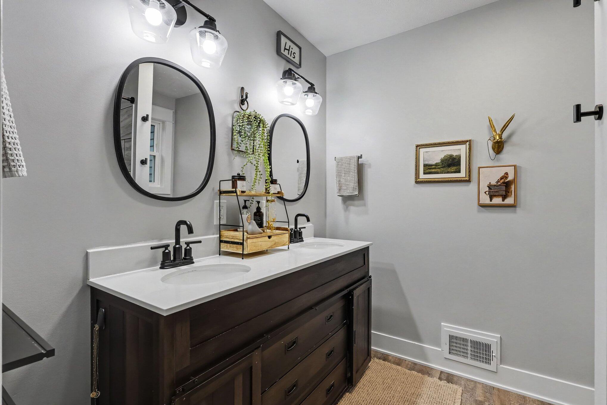 6586 Cline Road Fruitport, MI 49415 - Photo 13 of 31 Primary Bathroom